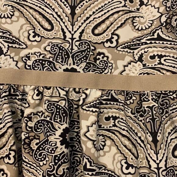Loft navy , tan and white sleeveless dress. Paisley pattern. Size 0 - Picture 3 of 7